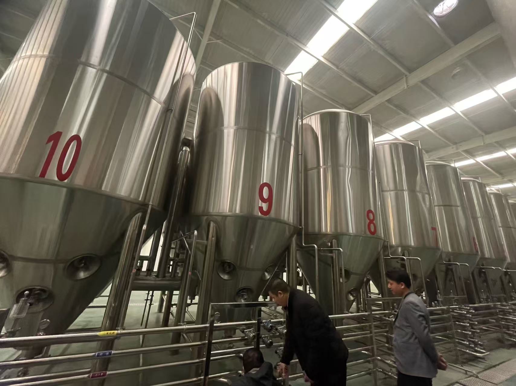 丰台精酿啤酒设备厂—平面布置、设备设计、制造、调试、培训等一条龙服务